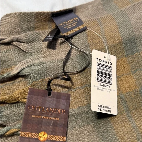 Torrid Outlander Scarf in Jamie’s Tartan - Picture 2 of 2